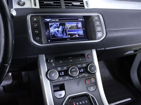 Used 2016 Land Rover Range Rover Evoque SE Premium image 20