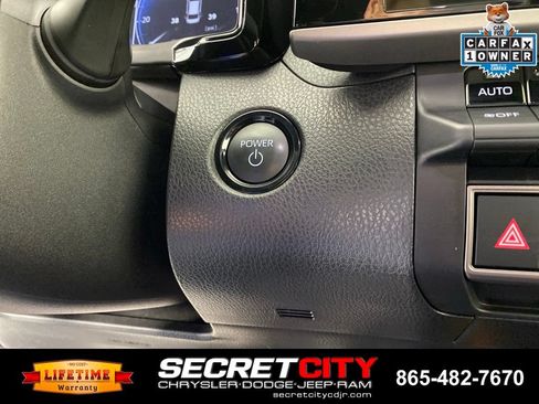 Used 2025 Toyota Camry XSE FWD image 15
