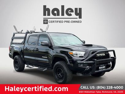 Used 2017 Toyota Tacoma TRD Sport w/ Tow Package (A/T)