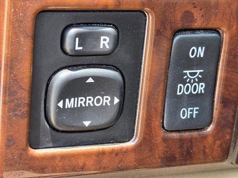 Used 2010 Toyota Tundra 2WD CrewMax image 10