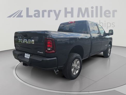 New 2026 RAM 3500 Big Horn AWD/4WD image 5