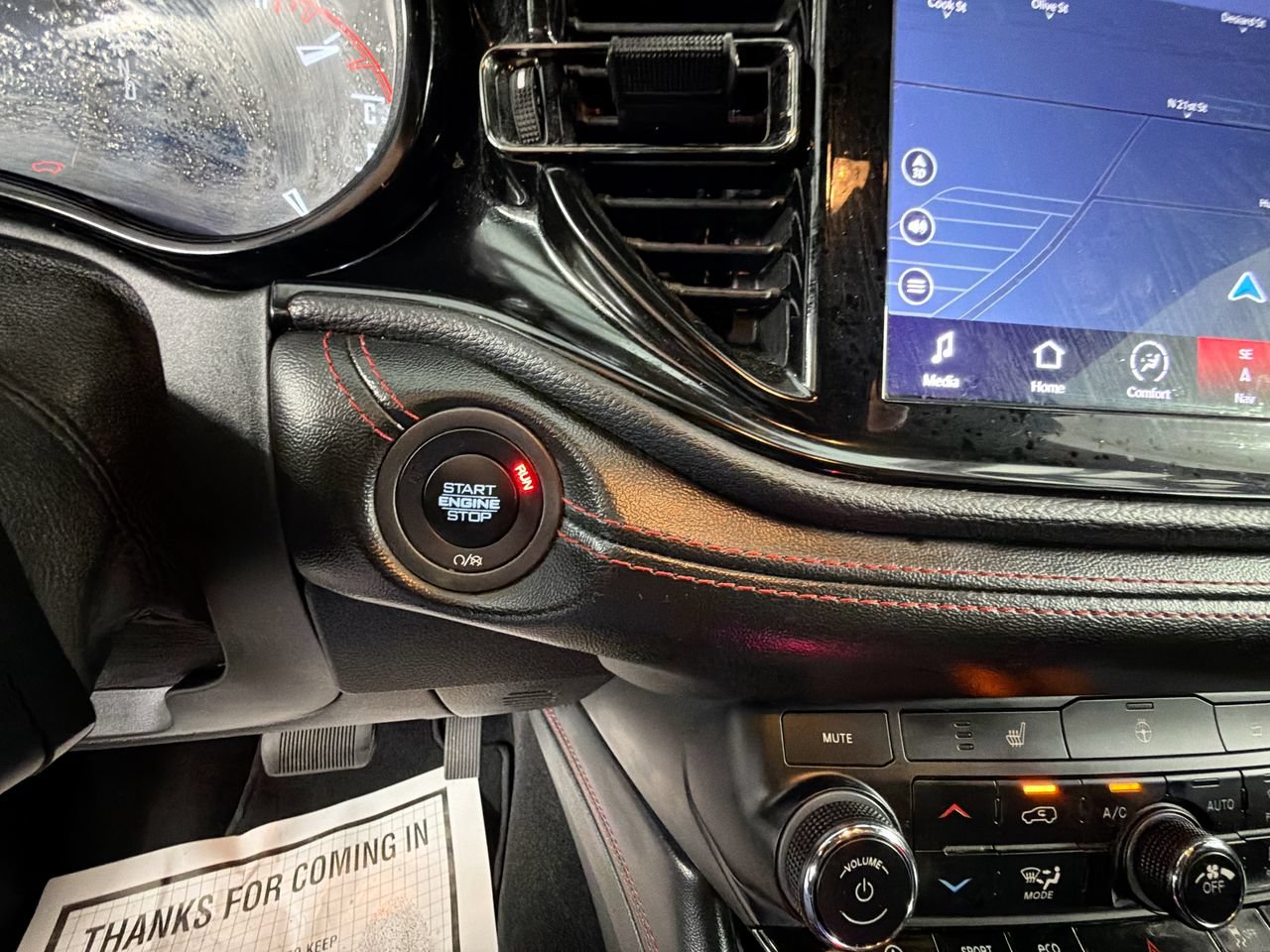 Used 2025 Dodge Durango GT AWD/4WD image 17