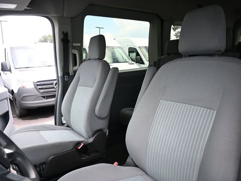 Used 2019 Ford Transit 350 XLT RWD image 5