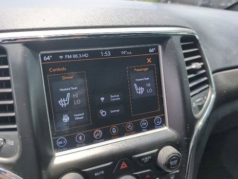 Used 2018 Jeep Grand Cherokee Altitude RWD image 17