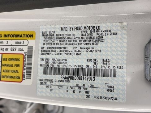 Certified 2018 Ford Fusion SE w/ Fusion SE Technology Package image 9