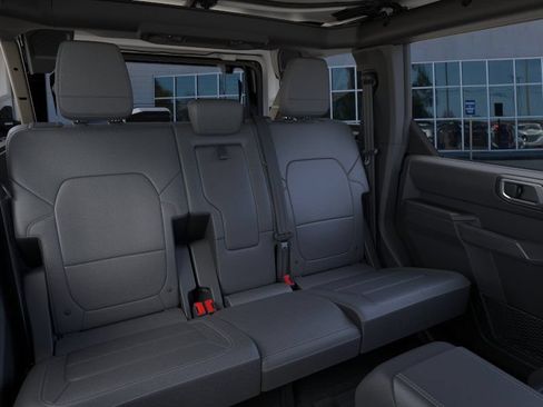 New 2026 Ford Bronco Outer Banks w/ Sasquatch Package AWD/4WD image 11