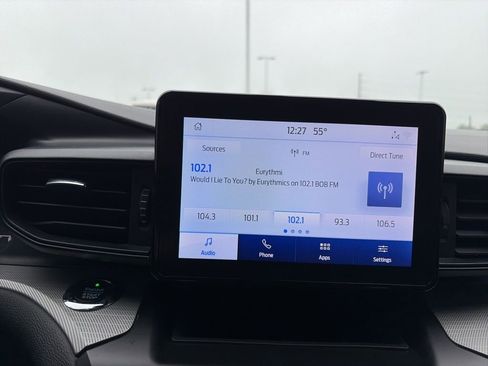 Used 2020 Ford Explorer XLT w/ Comfort Package AWD/4WD image 6
