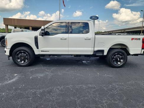 Used 2023 Ford F250 Lariat w/ Lariat Ultimate Package AWD/4WD image 2