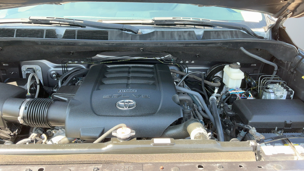 Used 2018 Toyota Tundra SR5 w/ SR5 Upgrade Package AWD/4WD image 24