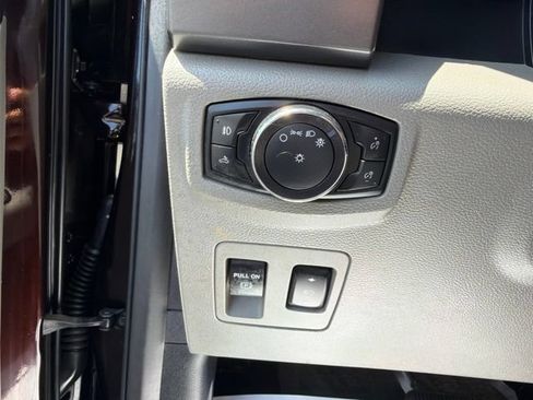Used 2018 Ford F150 XLT w/ Equipment Group 301A Mid AWD/4WD image 29