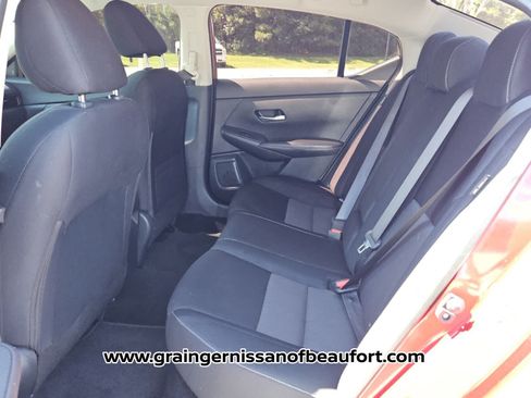 Used 2021 Nissan Sentra SV FWD image 4