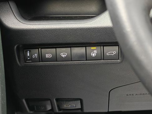 Used 2019 Toyota RAV4 XLE Premium image 22