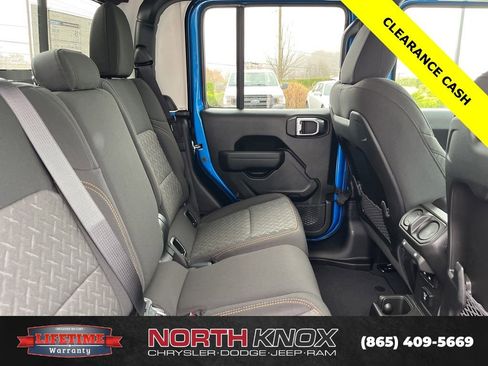 New 2026 Jeep Gladiator Mojave w/ Technology Group AWD/4WD image 22