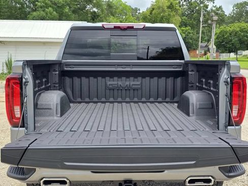 New 2026 GMC Sierra 1500 AT4 w/ AT4 Premium Package AWD/4WD image 8