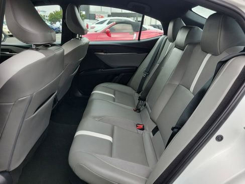 Used 2025 Toyota Camry SE FWD image 17