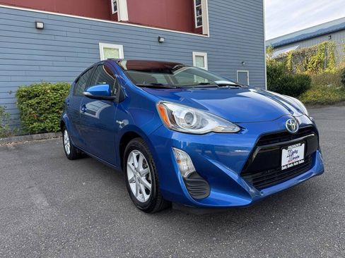Used 2016 Toyota Prius C Three FWD image 7