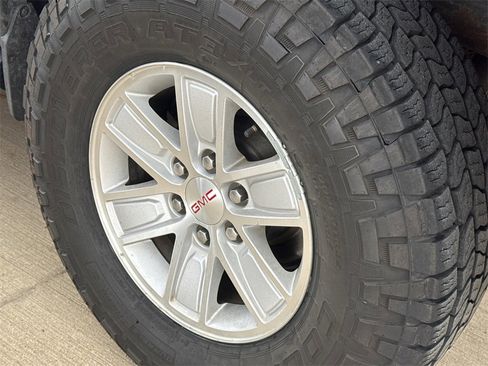 Used 2015 GMC Sierra 1500 SLE w/ SLE Value Package image 10