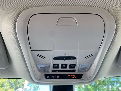 Used 2023 Buick Enclave Essence w/ Experience Buick Package FWD image 15