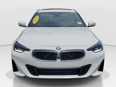 Used 2025 BMW 230i Coupe w/ M Sport Package RWD image 2