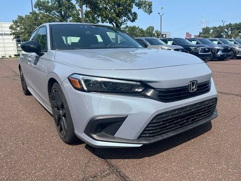 Used 2022 Honda Civic Sport image 1