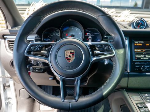Used 2016 Porsche Macan S AWD/4WD image 8