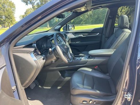 Used 2025 Cadillac XT5 Premium Luxury image 16
