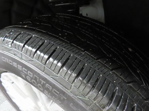 Used 2024 GMC Acadia Denali image 7