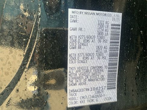 Used 2024 Nissan Titan SV w/ SV Convenience Package image 16