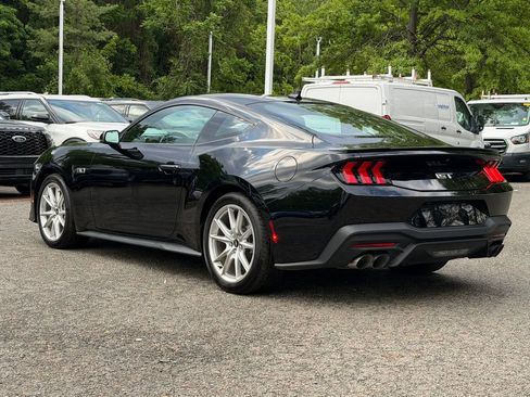 Used 2025 Ford Mustang GT Premium RWD image 5