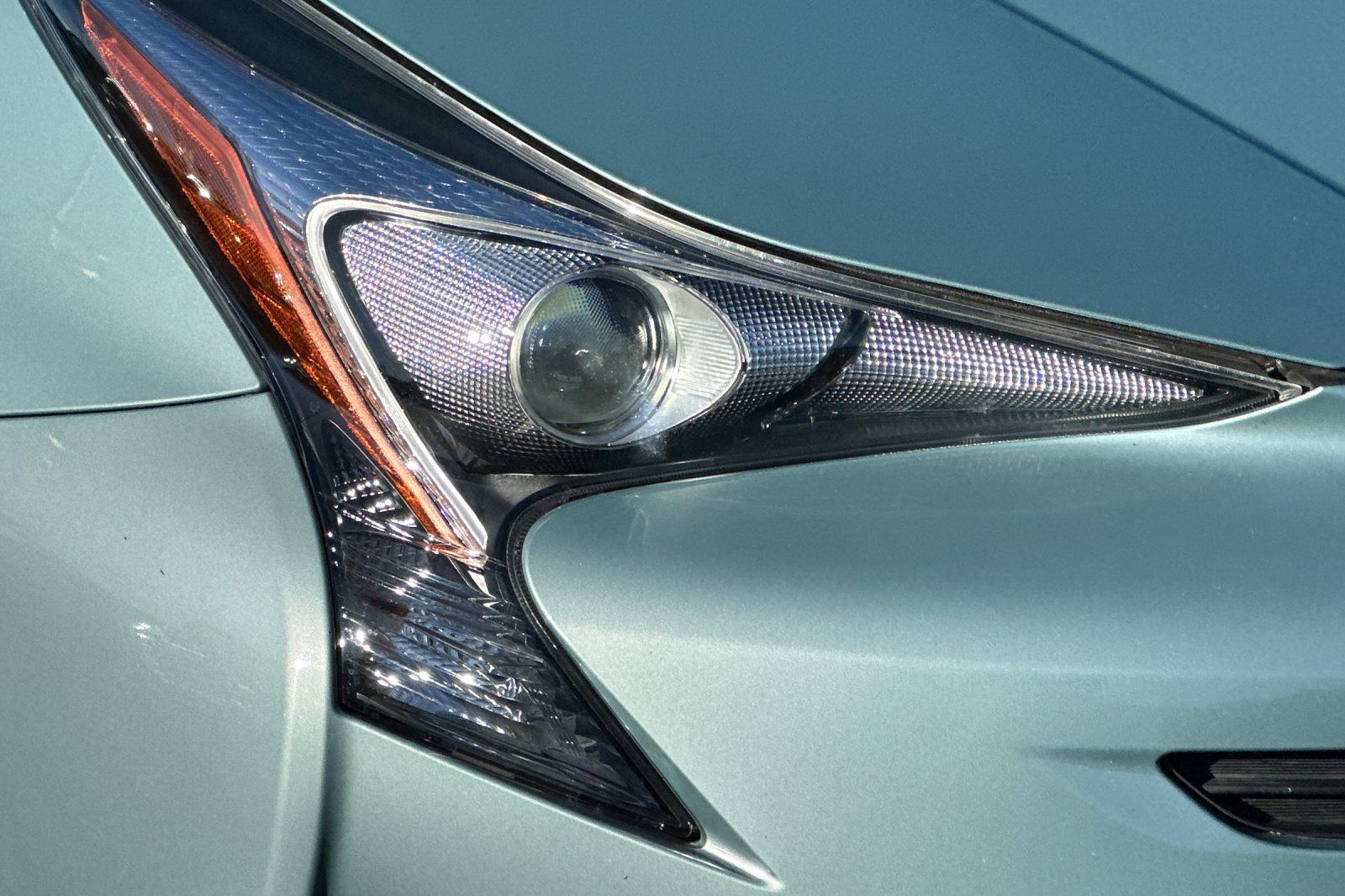 Used 2016 Toyota Prius Three FWD image 43