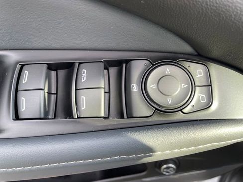 Used 2023 Buick Enclave Essence FWD image 13