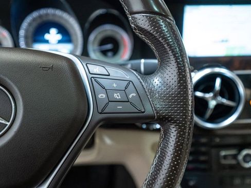 Used 2014 Mercedes-Benz GLK 250 BlueTEC 4MATIC image 20