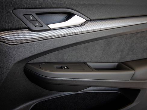 New 2026 Volkswagen GTI SE FWD image 22