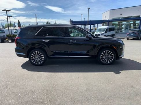 Certified 2025 Hyundai Palisade Calligraphy AWD/4WD image 8