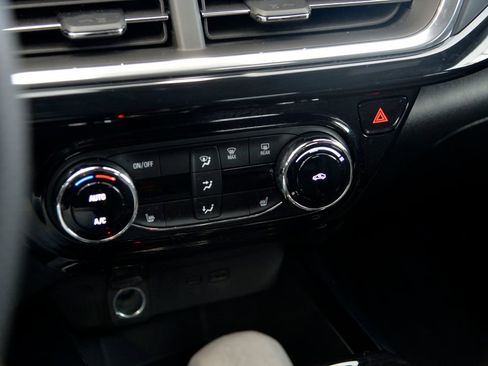 Used 2024 Chevrolet Trax RS w/ Driver Confidence Package image 24