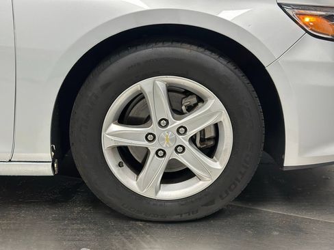 Used 2022 Chevrolet Malibu LT FWD image 22