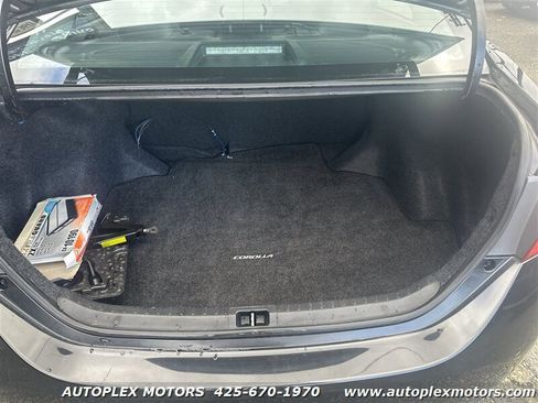 Used 2014 Toyota Corolla S image 11