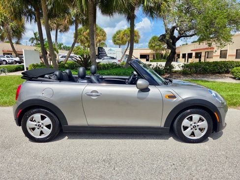 Used 2019 MINI Cooper Convertible w/ Signature Upholstery Package FWD image 12