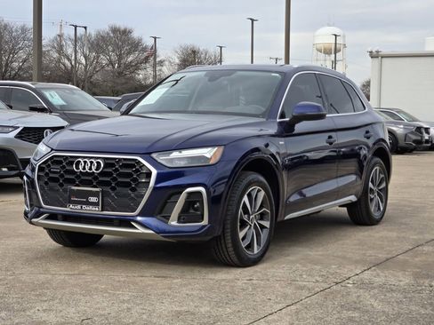 Certified 2023 Audi Q5 2.0T Premium w/ Convenience Package image 4