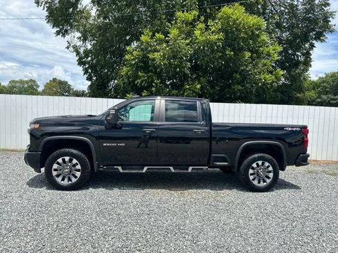 Used 2025 Chevrolet Silverado 2500 Custom w/ Custom Value Package AWD/4WD image 2