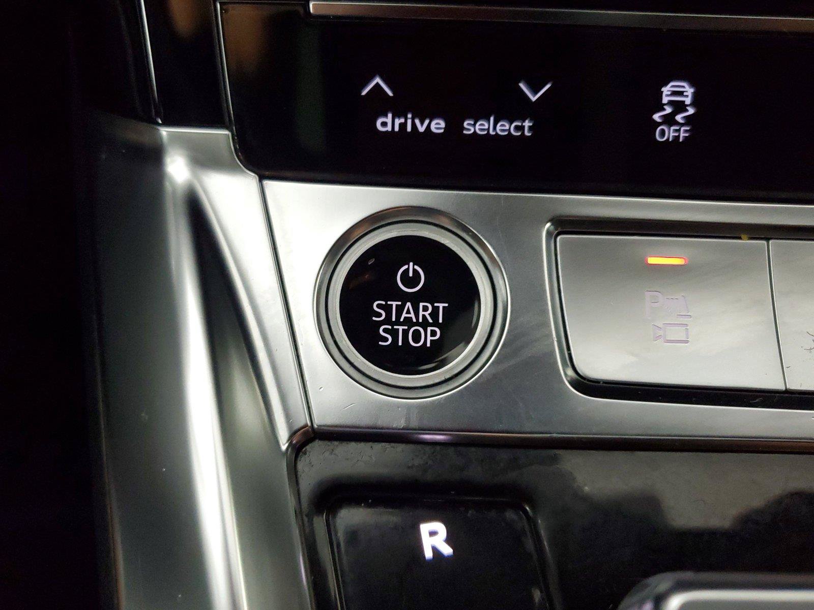 Used 2024 Audi Q8 e-tron Premium Plus w/ Premium Plus Package AWD/4WD image 33