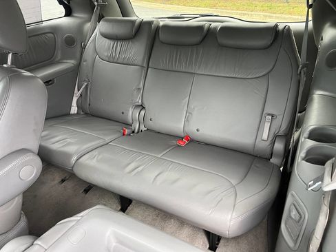 Used 2009 Toyota Sienna XLE image 9