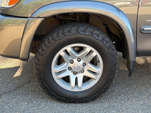 Used 2004 Toyota Tundra SR5 w/ TRD Off-Road Pkg AWD/4WD image 9