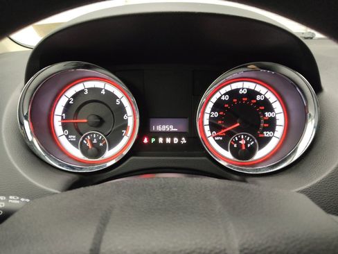 Used 2016 Dodge Grand Caravan SXT FWD image 23