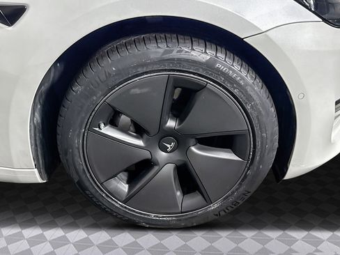 Used 2021 Tesla Model 3 Standard Range Plus image 32