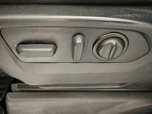 Used 2021 Chevrolet Silverado 1500 RST image 28