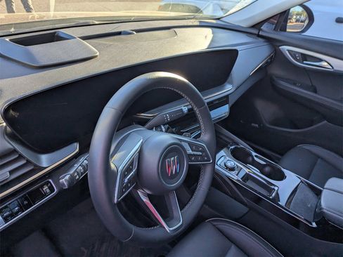 Used 2024 Buick Envision Avenir image 8