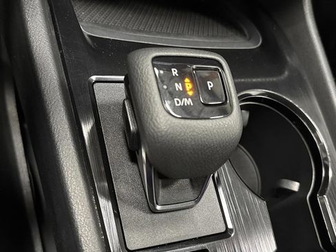 Used 2024 Nissan Rogue SV AWD/4WD image 19