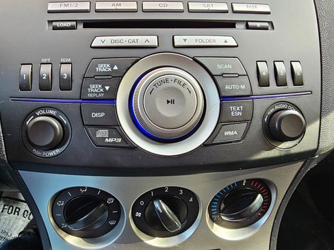 Used 2010 MAZDA MAZDA3 i Touring image 38