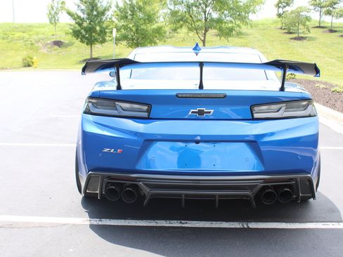 Used 2018 Chevrolet Camaro ZL1 RWD image 31